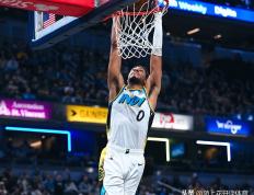 开云体育登录-关于雄鹿不敌独行侠遭遇两连败，字母哥32+18数据毫无悬念的信息