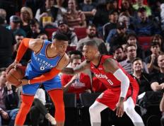 开云APP-包含雷霆对阵开拓者，威少砍下三双带队取得胜利的词条