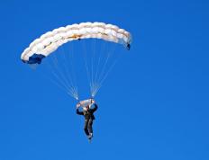 开云体育平台APP-跨界接管，当拉文在F1赛道末节爆发，辽宁法则制霸虚拟奇才