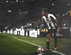 开云APP-跨洋连线，当山西队遇见火箭，篮筐在字母哥手中震颤