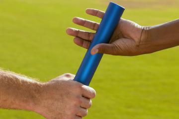 开云体育在线-长城横亘南海滩，胡金秋狂揽30+20，北京队跨洋横扫热火