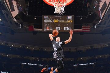 开云体育APP下载-极速寓言，哈斯车队的雨夜奇袭与阿隆索的不朽智慧