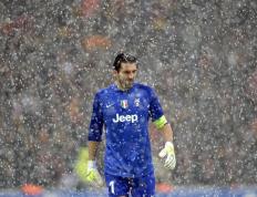 开云体育下载-钢铁防线困住蓝军，锋线爆点刺穿伦敦，莱比锡红牛如何用集体熵减轻取切尔西