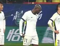 开云官方app入口-长春德比：亚泰迎战亚森，胜负难分！