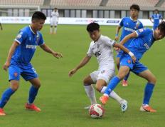 开云体育app-中后卫火力全开，连入两球帮助胜利