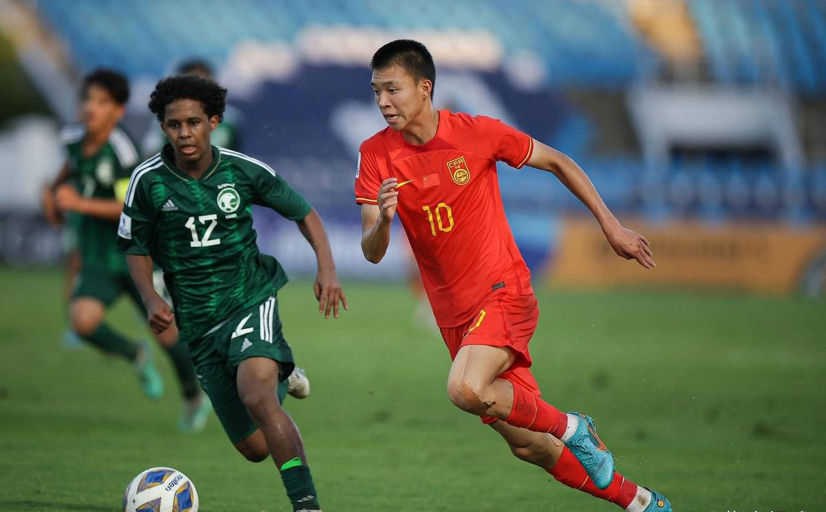 开云体育下载-亚洲新势力崭露头角，足坛新星涌现