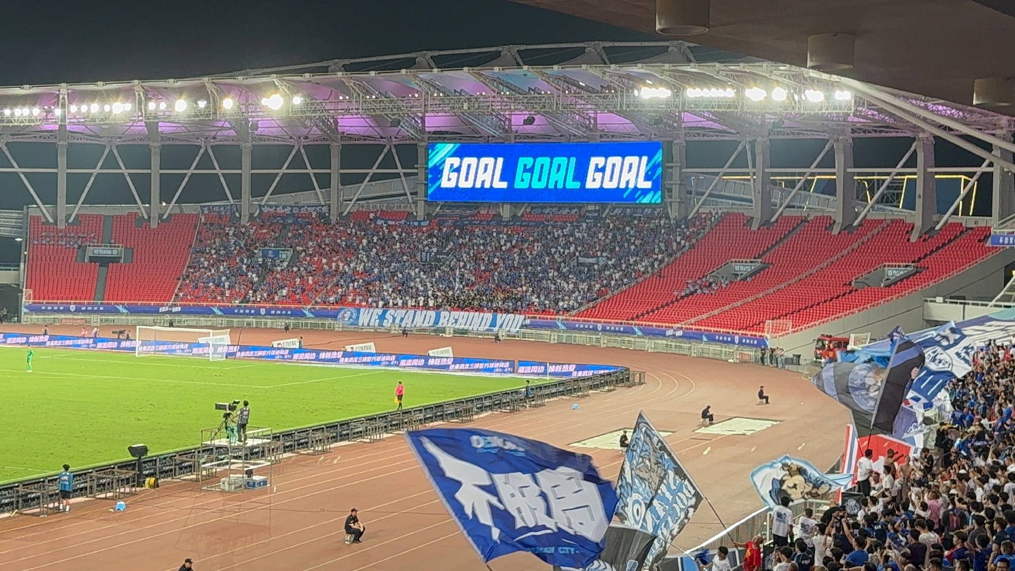 开云官网-广州恒大主场战平上海申花，实现胜利保留榜首