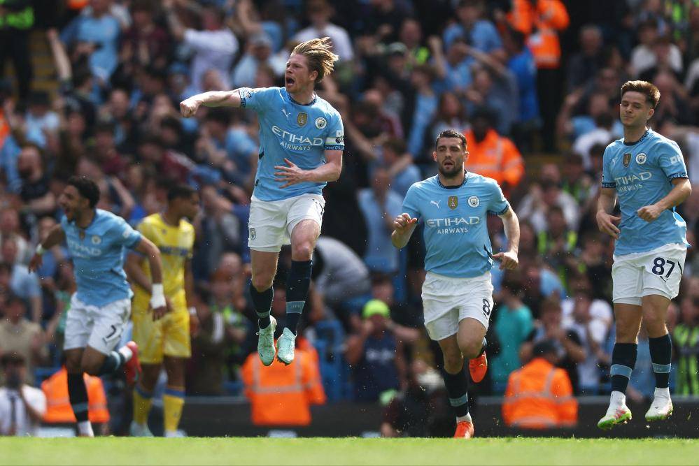 开云体育平台APP-关于曼城大胜里昂，提前锁定小组第一的信息