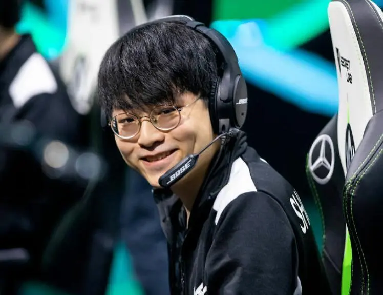 开云体育平台APP-关于MAD险胜EDG,Viper打出惊人五杀顶尖较量成都决赛之夜,锁定晋级资格的信息