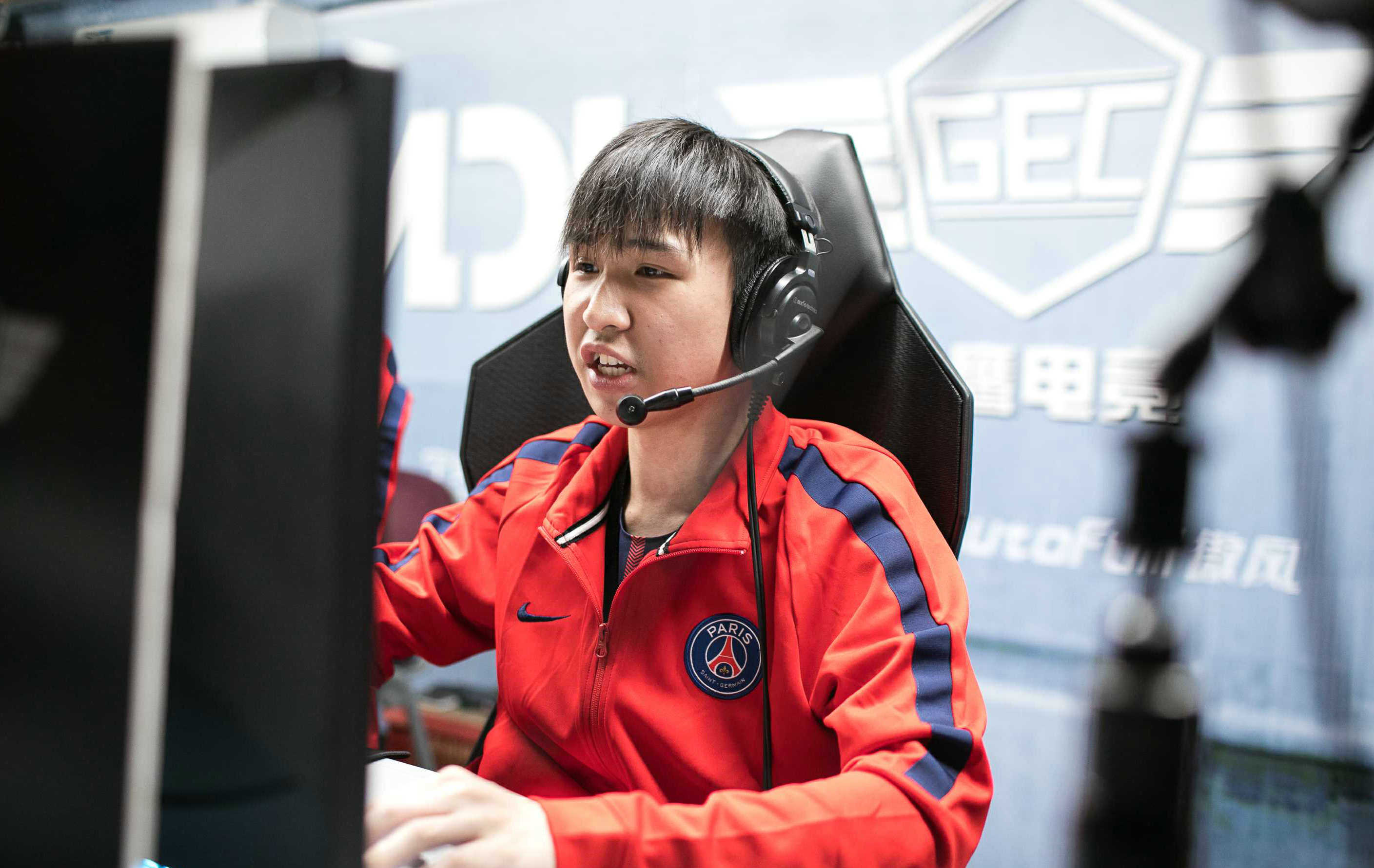 开云下载-LGD力克PSG,Knight拿下关键大龙强强对话八强赛,锁定晋级资格的简单介绍