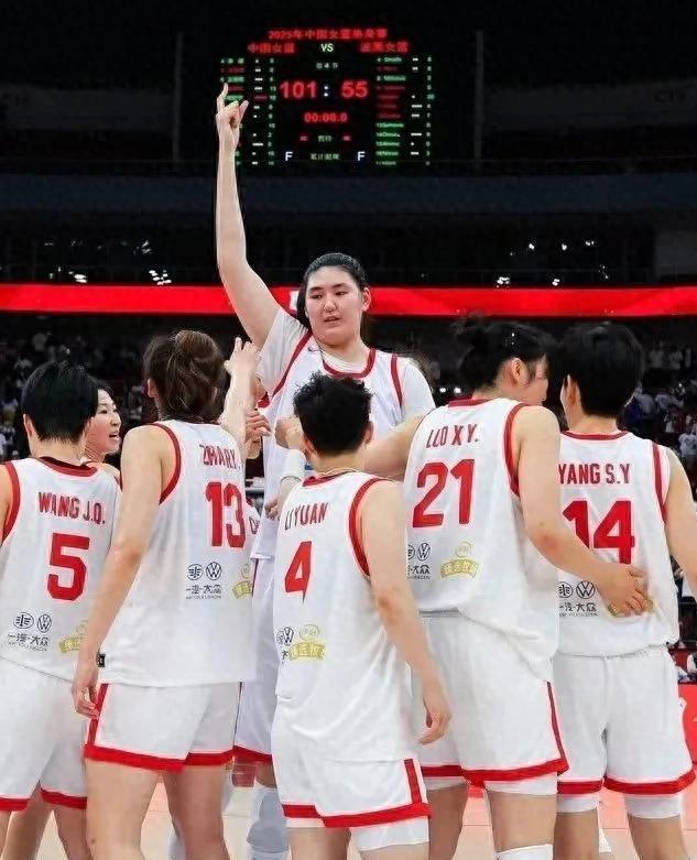 开云官方app入口-包含热火队开启季前热身赛，球队整体配合表现稳定的词条