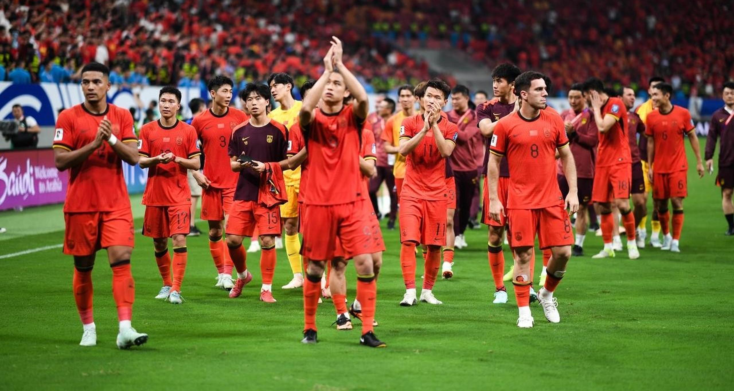 开云体育中国-主场作战球队信心爆棚，碾压对手