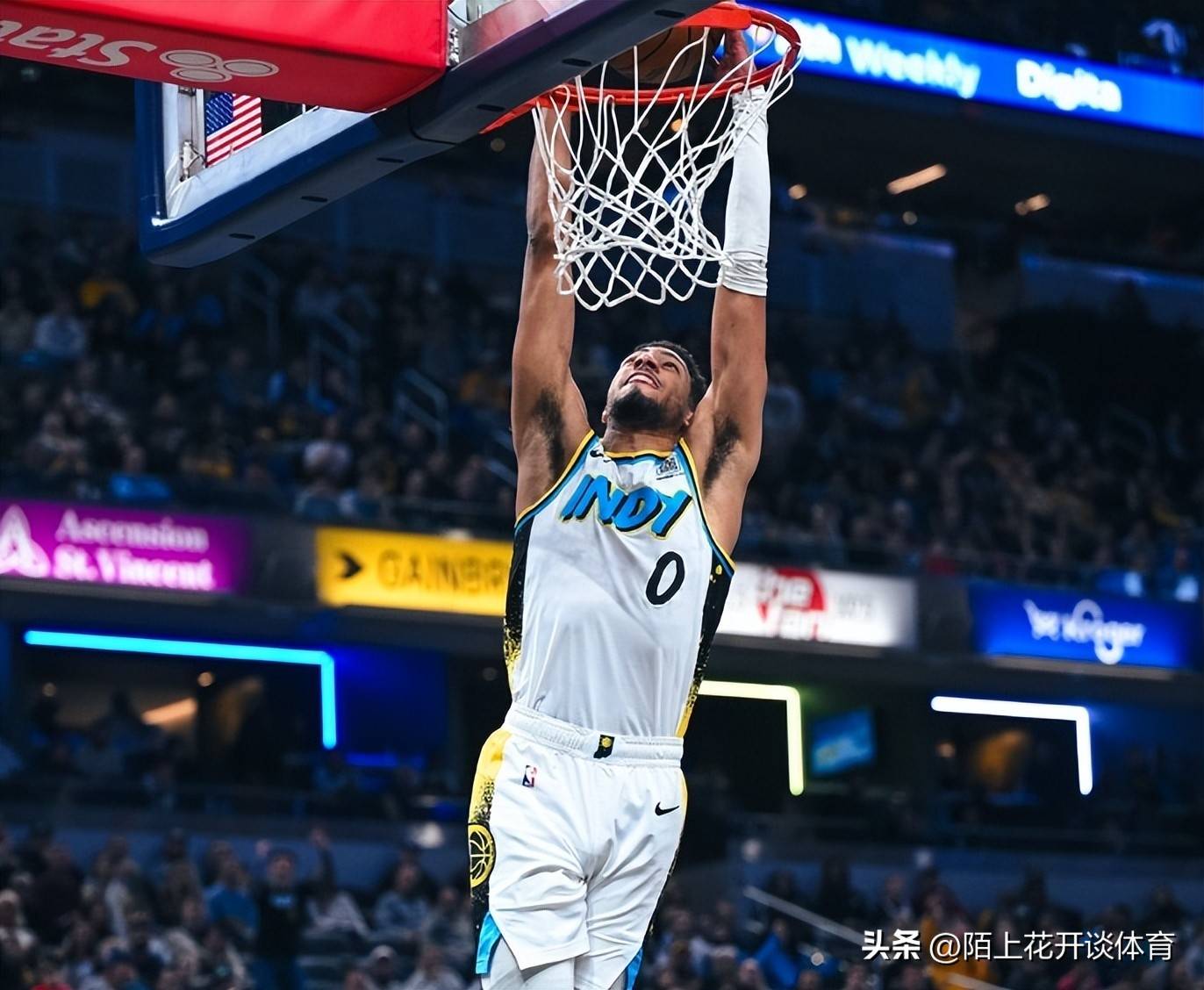 开云体育登录-关于雄鹿不敌独行侠遭遇两连败，字母哥32+18数据毫无悬念的信息