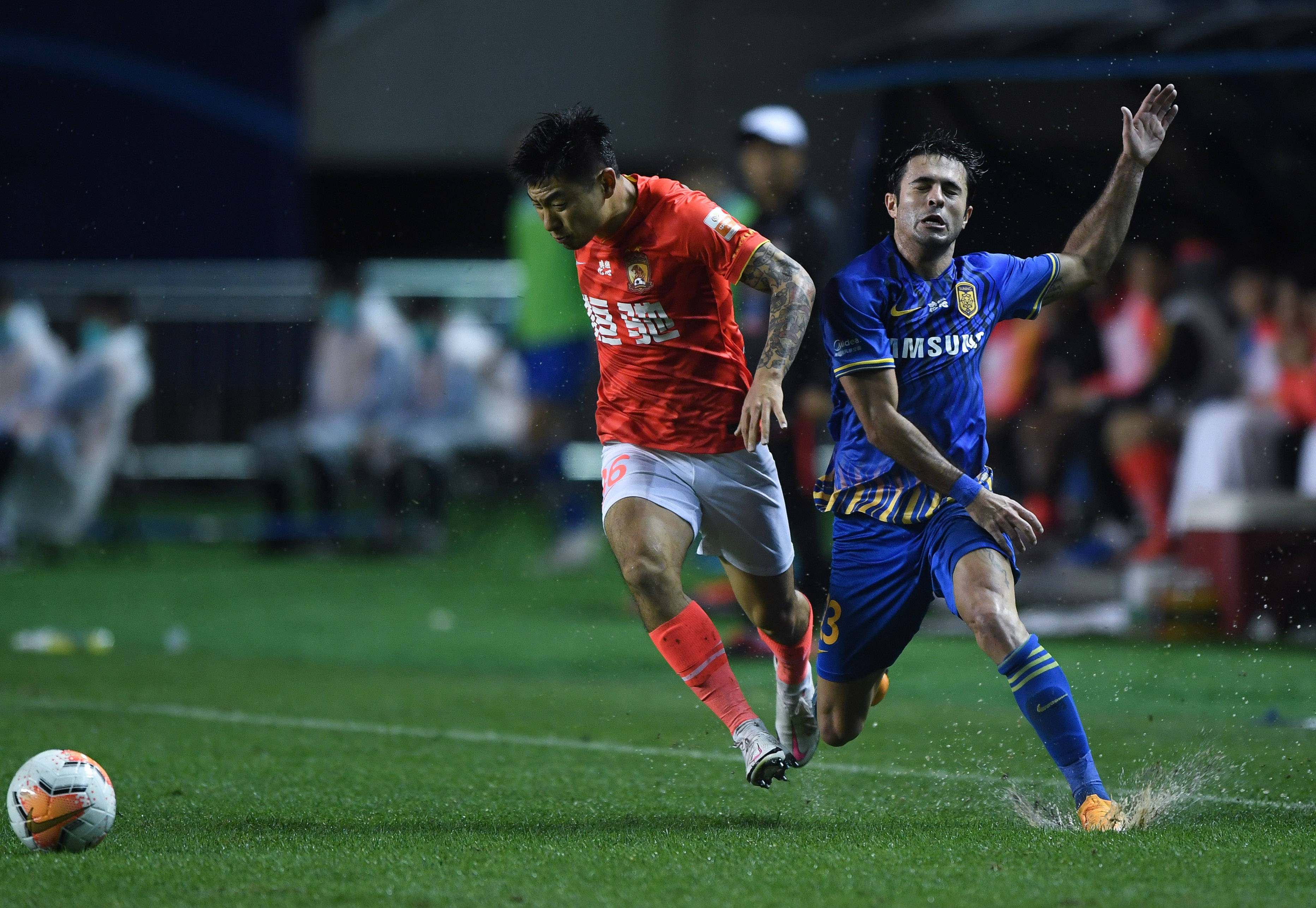 开云体育平台APP-包含江苏苏宁备战对阵广州恒大，双方实力对比备受关注的词条