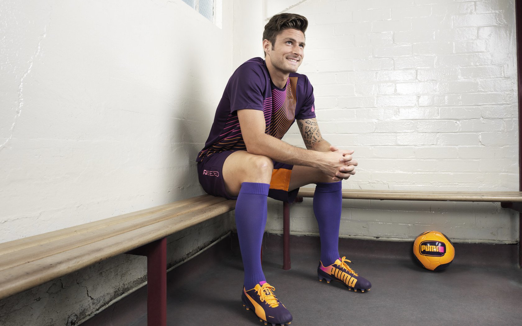 开云体育平台APP-魔术暗黑三分钟,湖人如何用两道铁闸锁死霍华德,赢得战术灵魂战